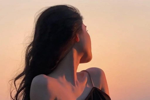 狗仔爆娱圈恋情大瓜关晓彤突遭牵连与王安宇恋爱传闻早有真相